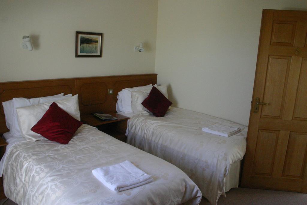 Portarra Lodge Guesthouse Moycullen Room photo