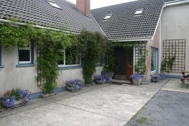 Portarra Lodge Guesthouse Moycullen Exterior photo